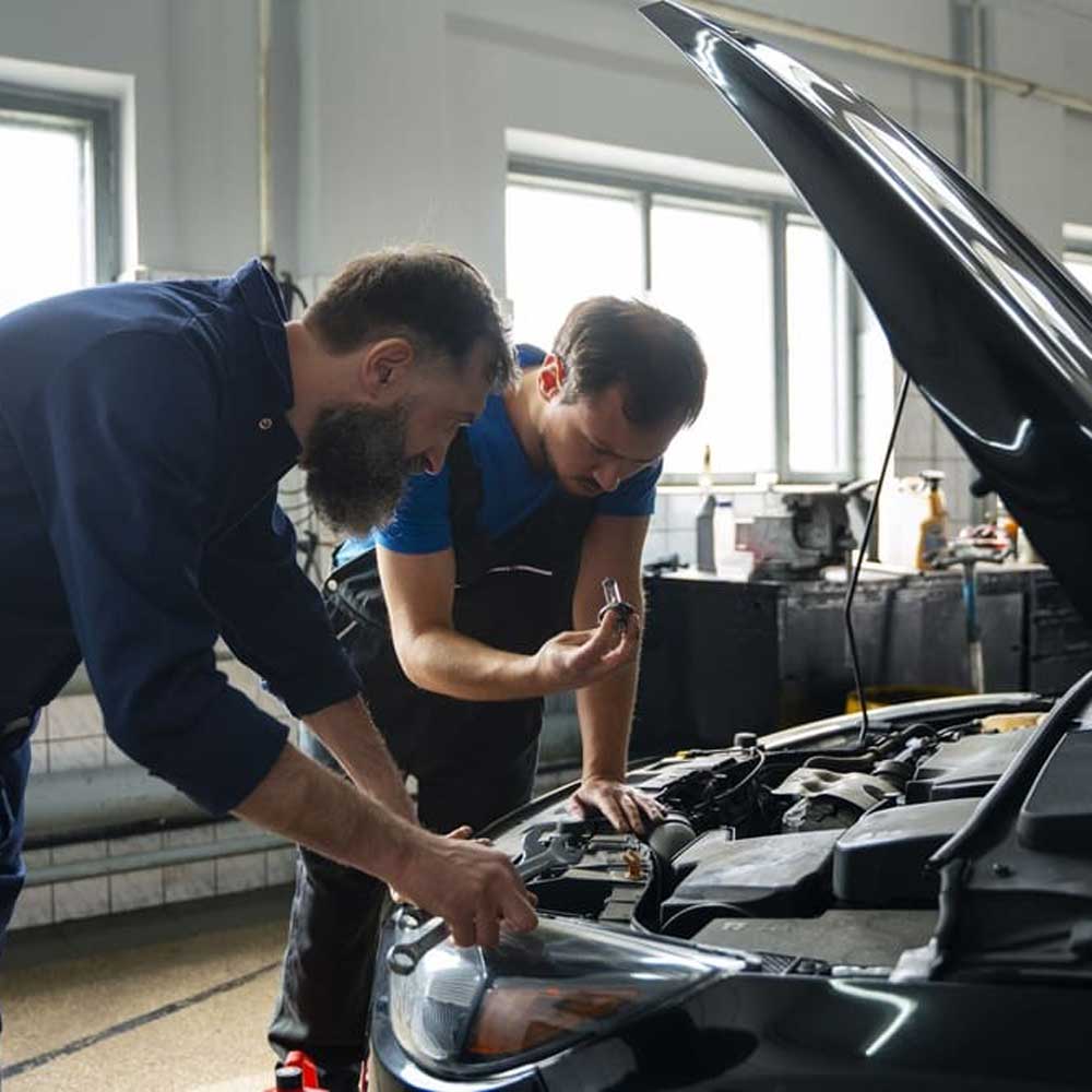 Pregled in servis avtomobila